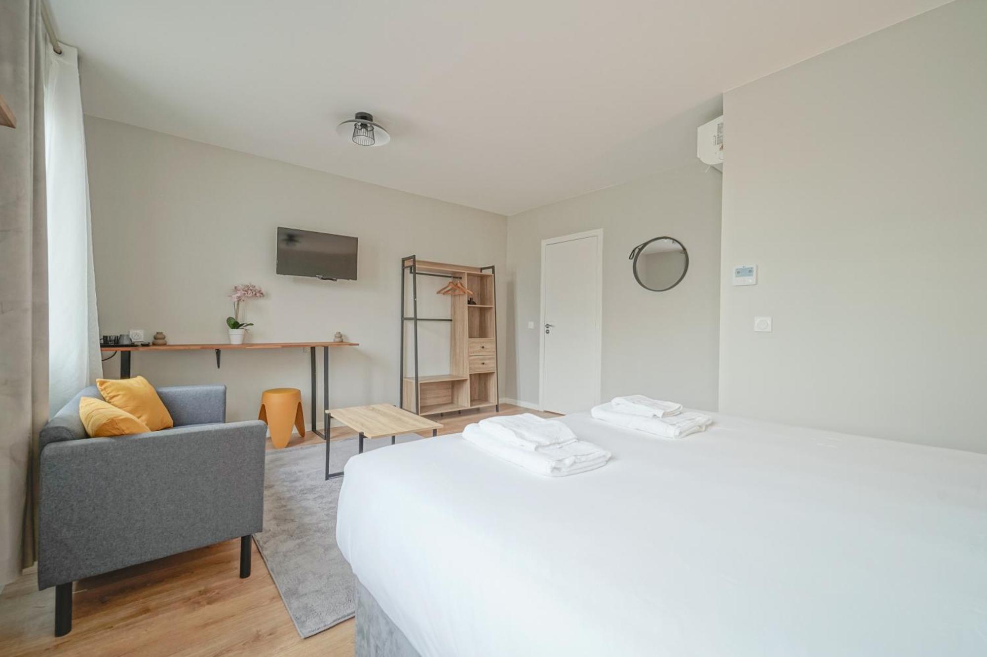 Hotel Trianon Saint Ouen Extérieur photo