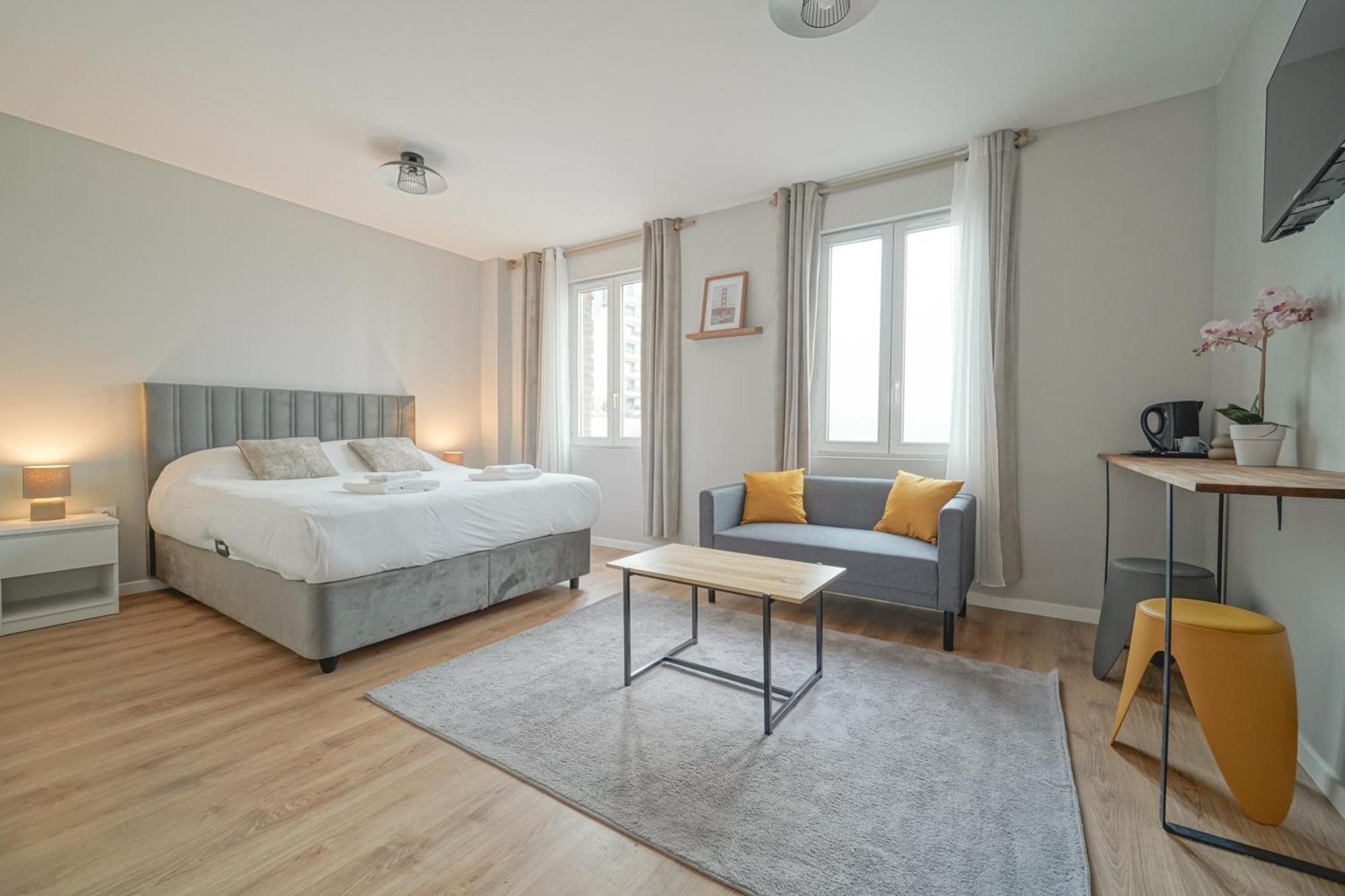 Hotel Trianon Saint Ouen Extérieur photo